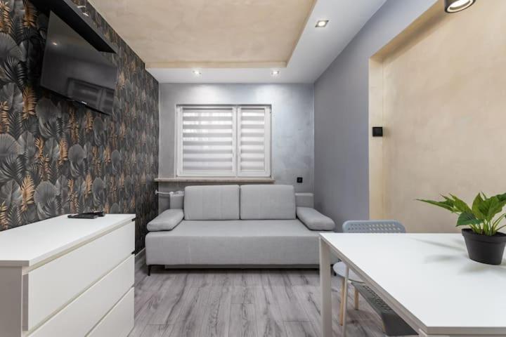 Apartment Czerniakowska 40 B *